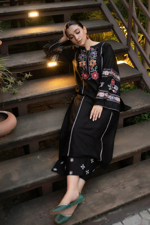 Elegant Lawn Black 2PC Styles You’ll Love