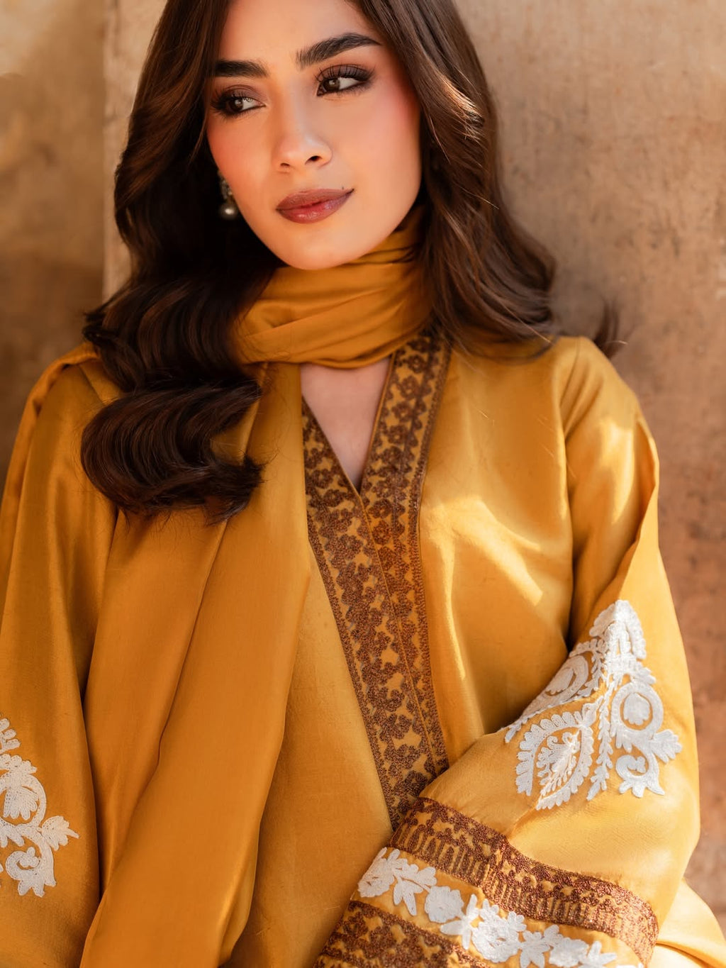 Mahveen Embroidered 3pc Abeeha Collection
