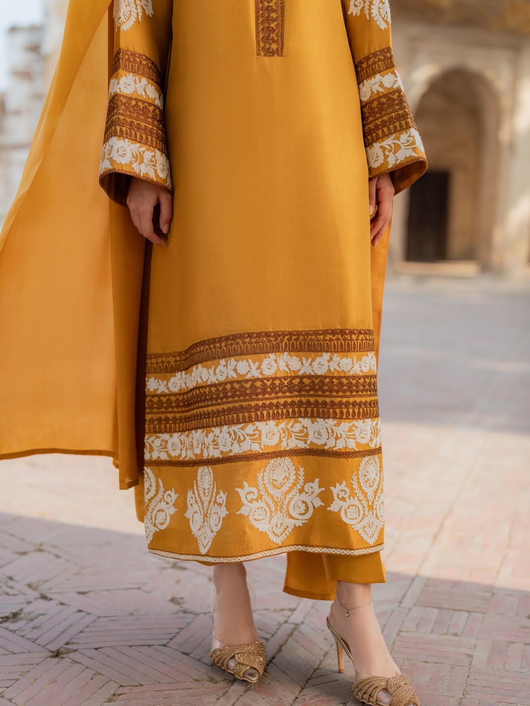 Mahveen Embroidered 3pc Abeeha Collection