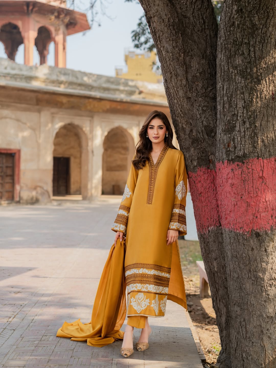 Mahveen Embroidered 3pc Abeeha Collection