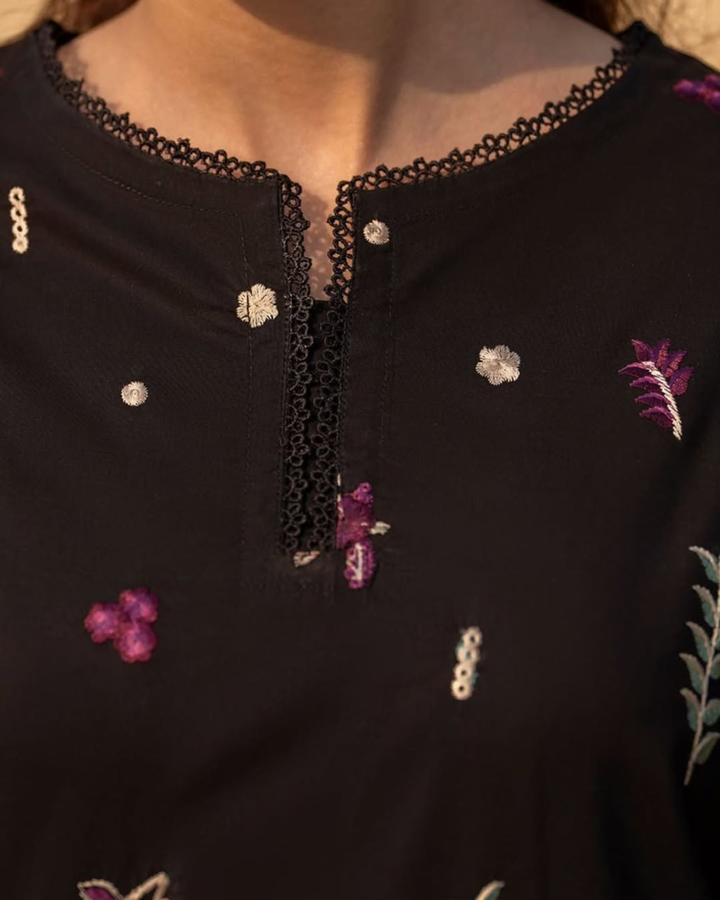 Black Aura Embroidered 2Pc Abeeha Collection